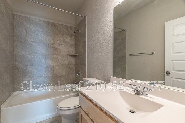 Building Photo - 275 Kinsley Wy