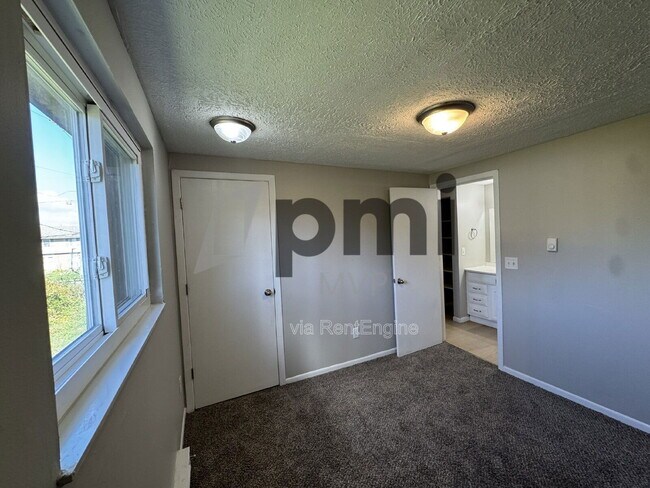 Building Photo - 2785 Wedge St