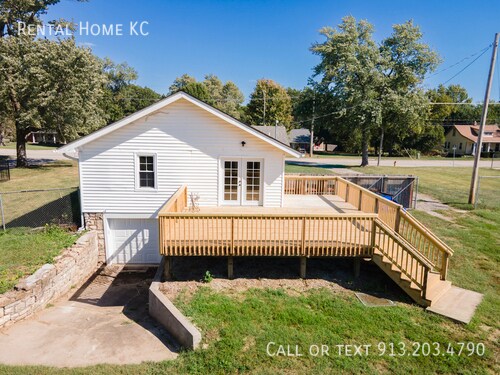 Building Photo - 5620 Rosehill Rd