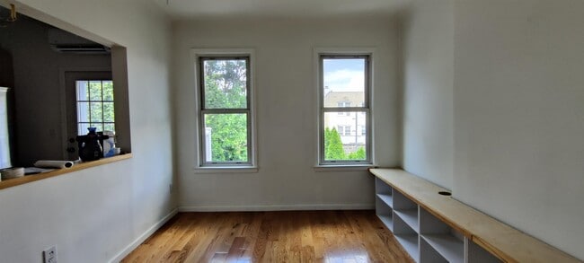 Building Photo - 126 57th St