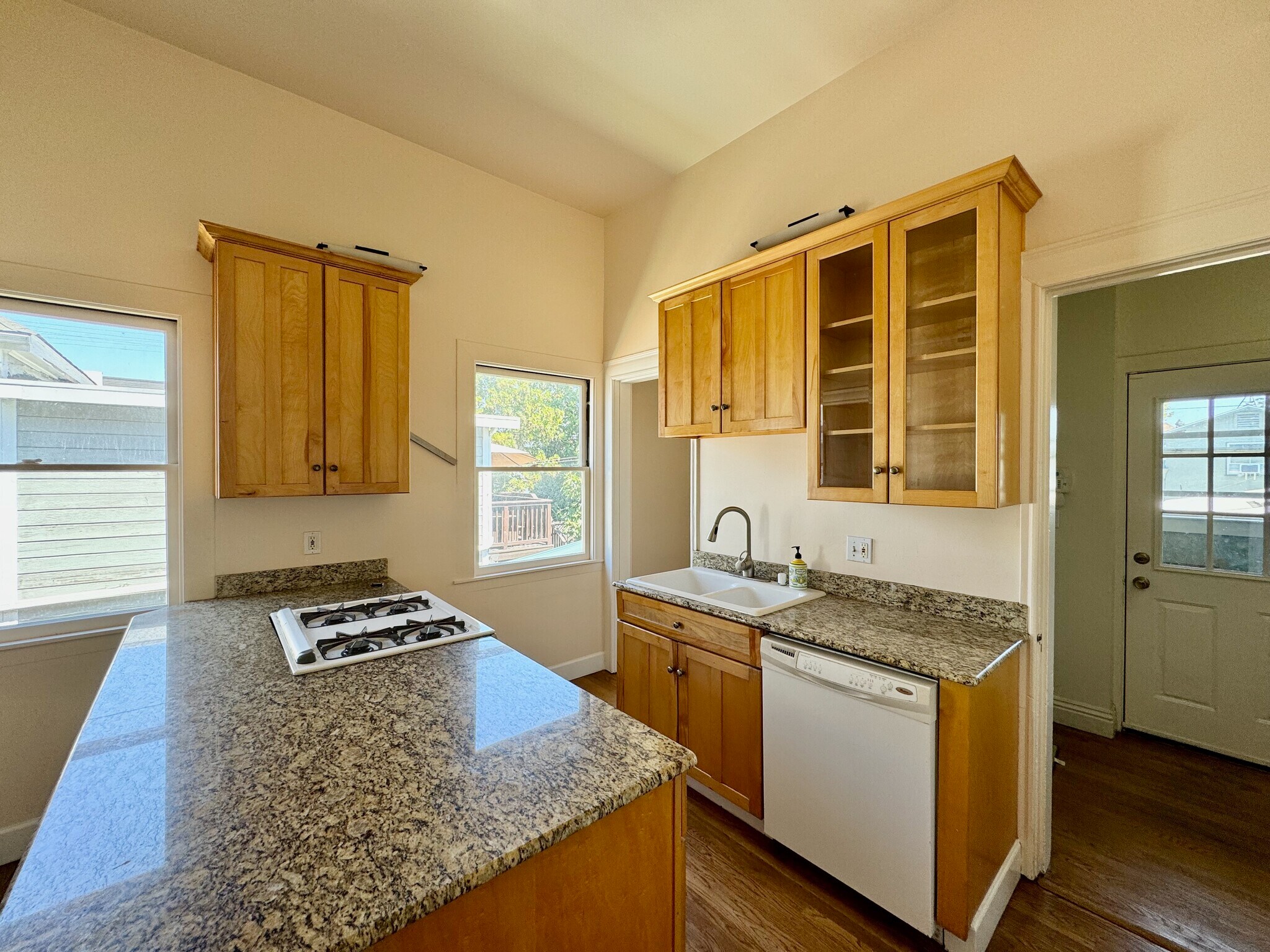 Kitchen - 1910 Union St