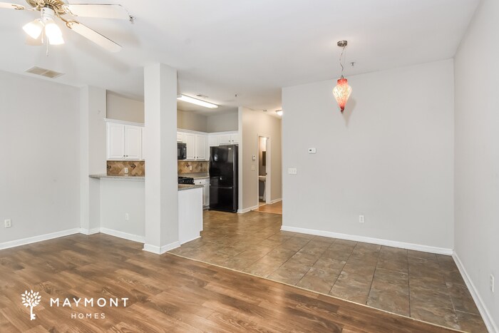 Building Photo - 7079 Biltmore Trce