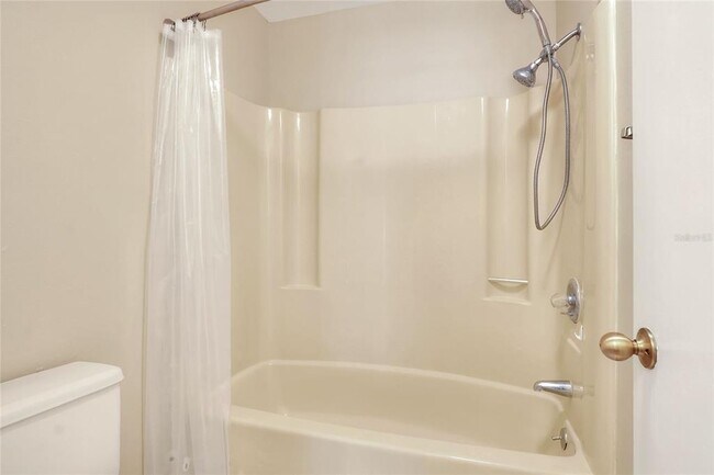 Building Photo - 3988 Oak Loop