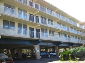 Building Photo - 24 Hialoa St