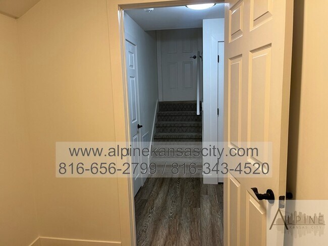 Building Photo - Gorgeous Multi Level Side by Side Split, P...