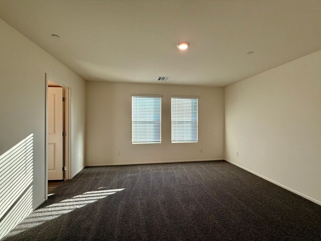 Building Photo - Brand-New Townhome for Rent in the Highly ...