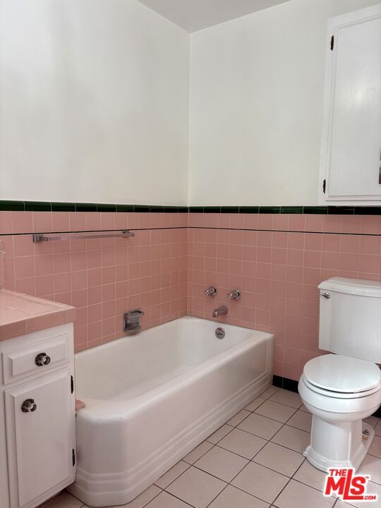 Building Photo - 333 N Detroit St