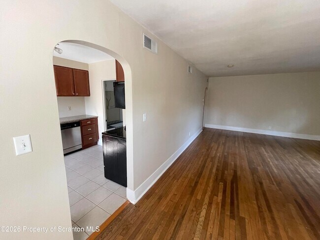 Building Photo - 109 Park Dr