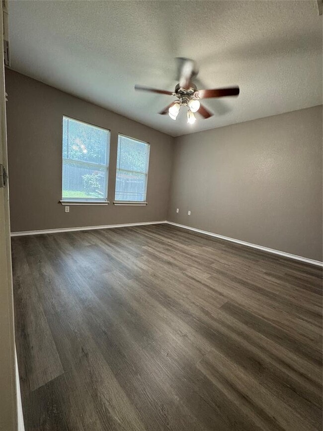 Building Photo - 7201 Cayenne Ln