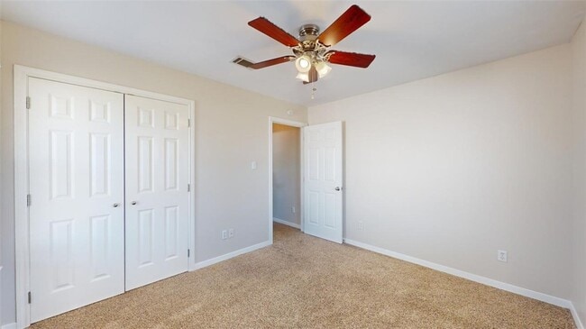 Building Photo - 2407 Pintail Loop