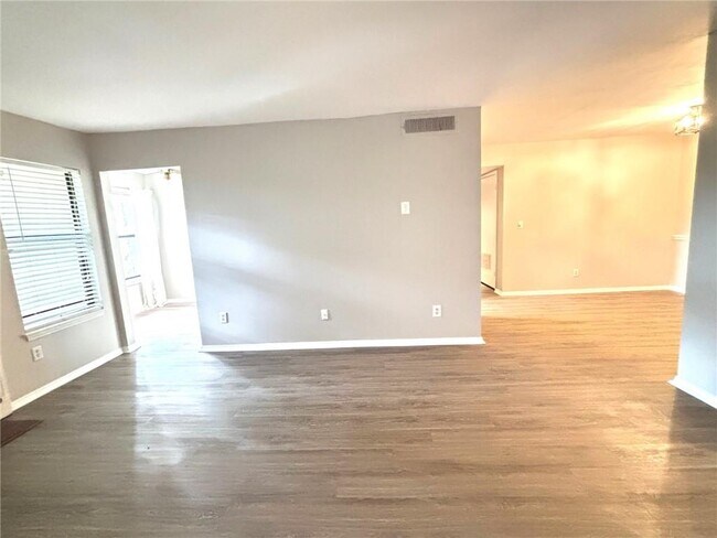 Building Photo - 1319 Old Hammond Chase