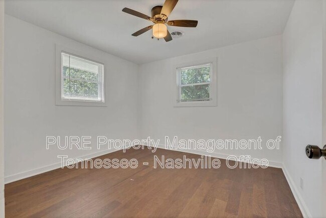 Building Photo - 2601 Oakwood Ave