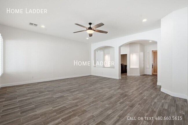 Building Photo - 5080 S McClelland Dr