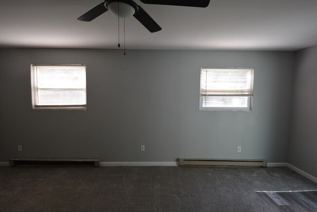 Building Photo - 10032 Regency Ct