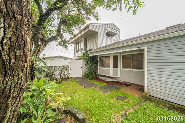 Building Photo - 4 Bed 3 Bath in Kalihi Valley