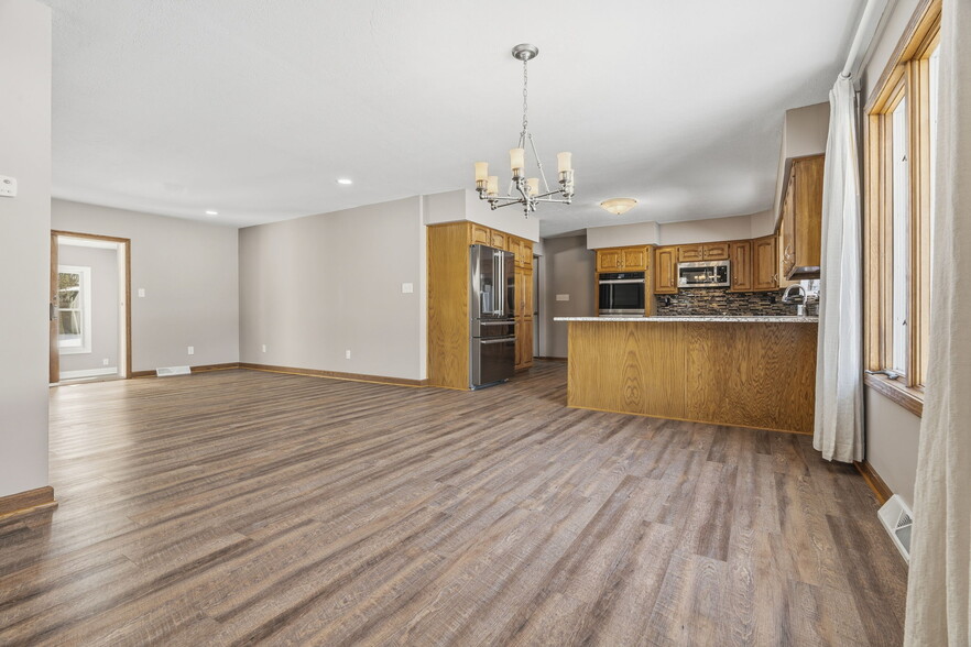 Building Photo - 1914 Raber Rd