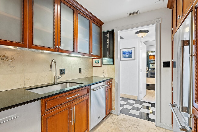 Building Photo - 2295 S Ocean Blvd