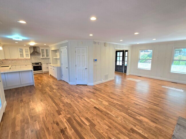 Building Photo - 12469 Daisywood Dr