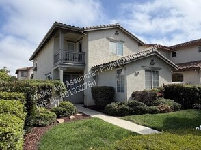 Building Photo - 2220 Nightshade Ln
