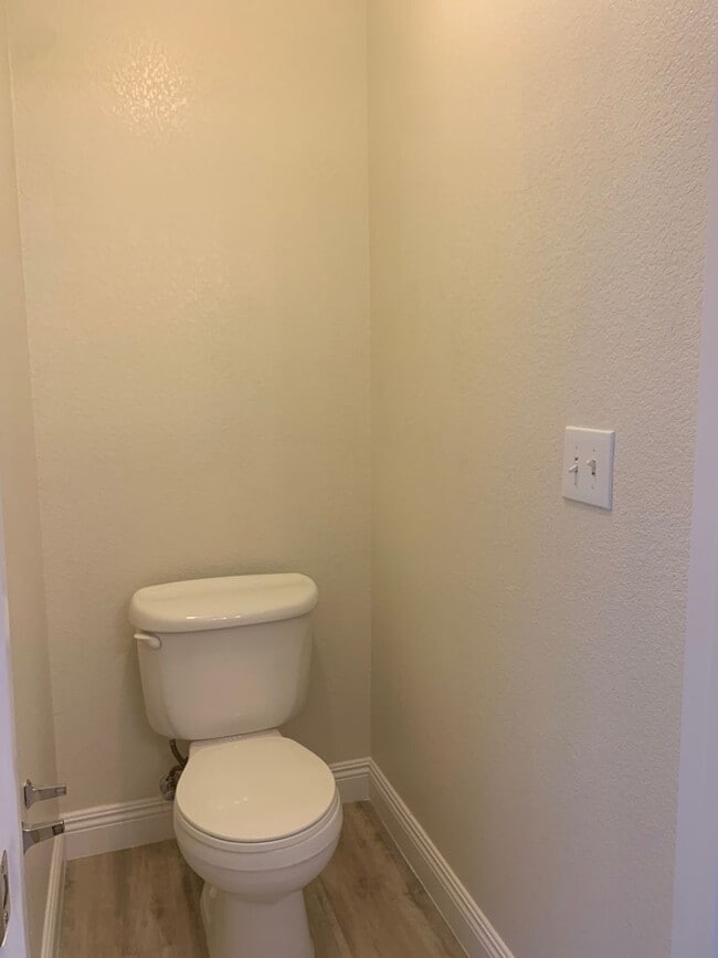 Building Photo - Single Story 3 Bedroom Home for Rent