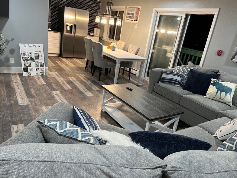 Building Photo - 21 Woodmere Ct