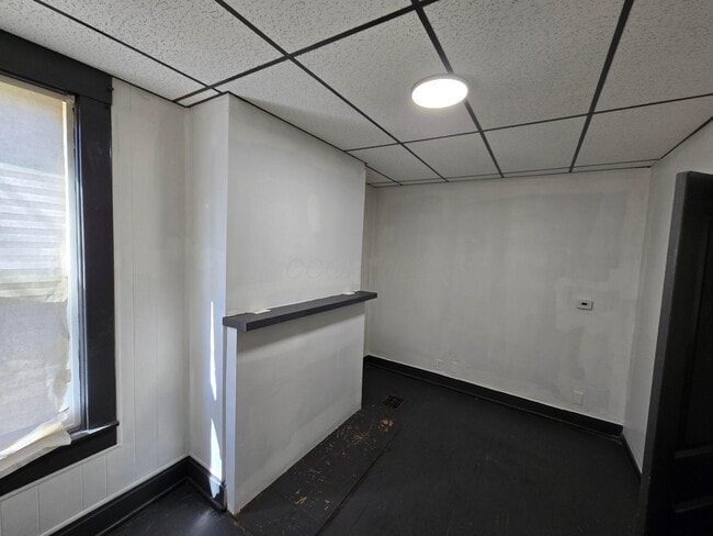 Building Photo - 247 Midland Ave
