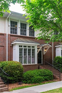 Building Photo - 132 Church St