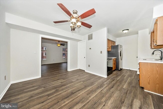 Building Photo - 19 Stonewall Ct