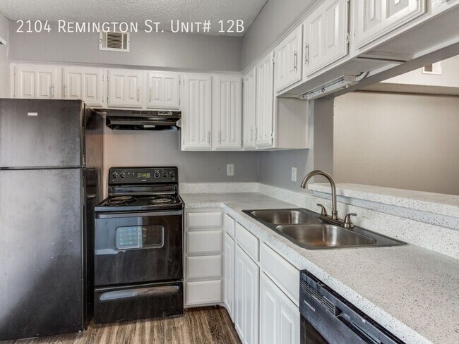 Building Photo - 2104 Remington St