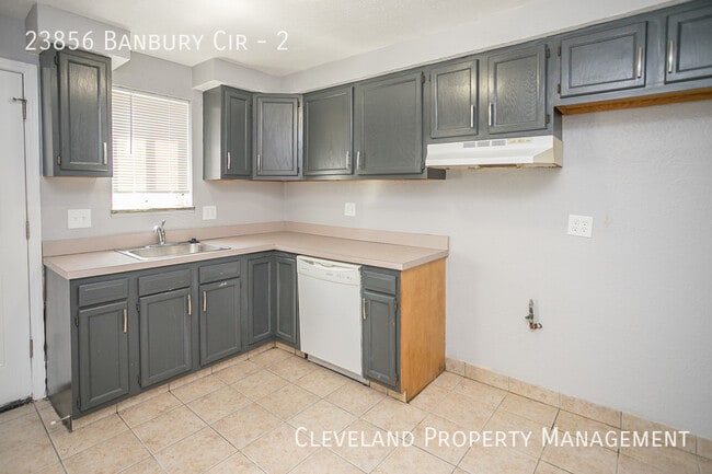 Building Photo - Updated 3 Bedroom Banbury Condo