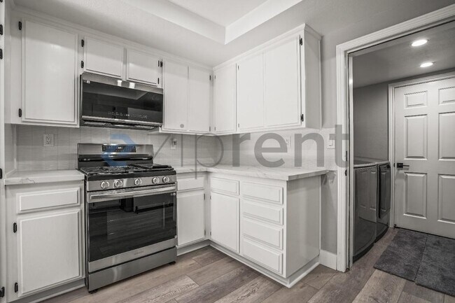 Building Photo - 16810 Picadilly Ln