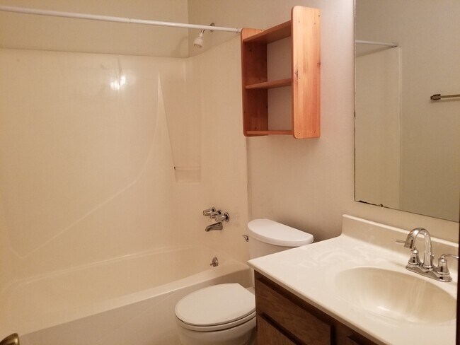 Building Photo - West Ashley Home- Forest Lakes Subdivision