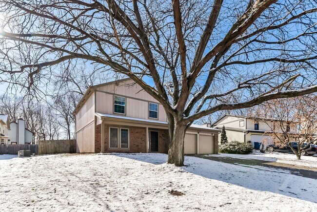 Building Photo - 7551 Rogers Dr