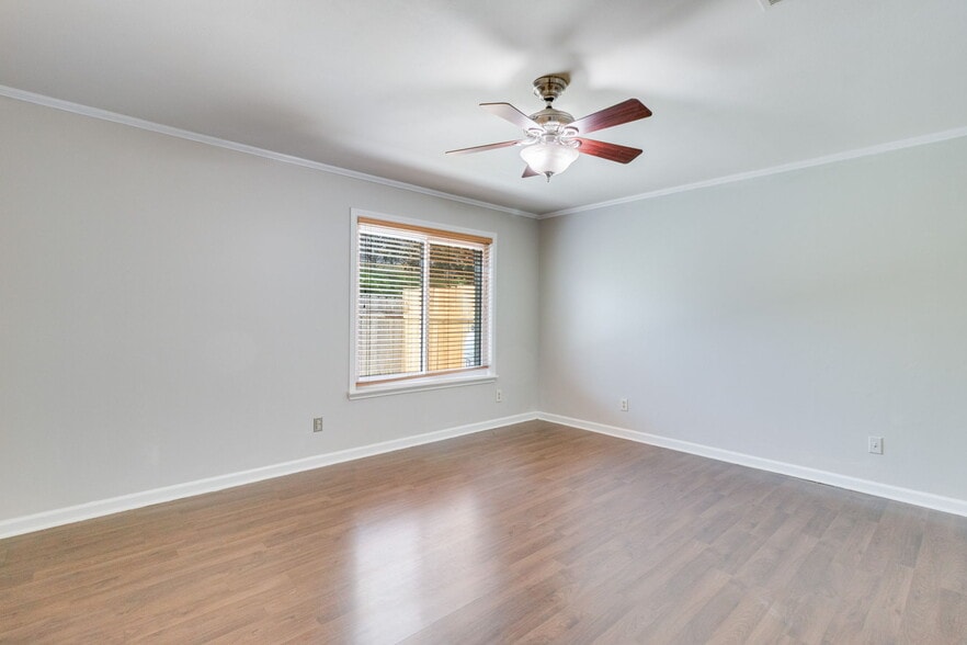 Building Photo - 107 Kincaid Ct