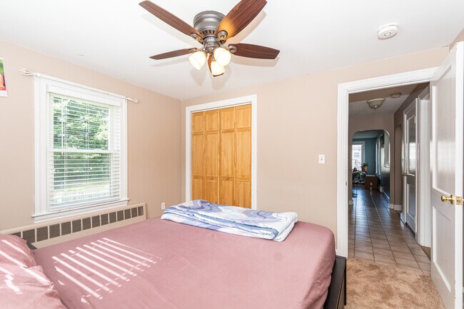 Building Photo - 5 Leon St