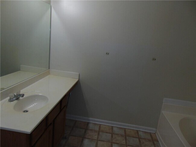 Building Photo - 523 Rockbridge Trail