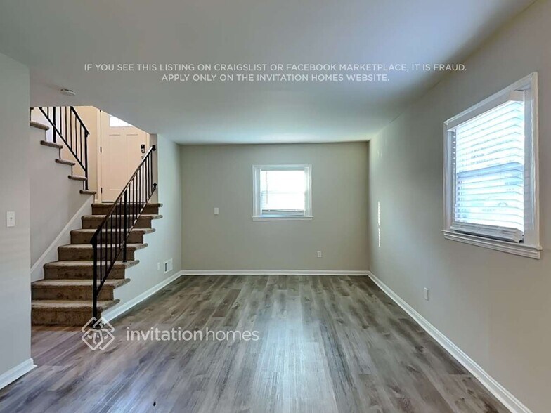 Building Photo - 2465 Surrey Trail