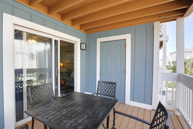 Building Photo - 608 Carolina Beach Ave S