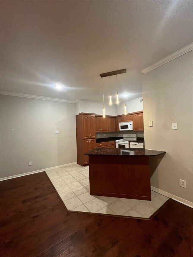 Building Photo - 4041 Law St