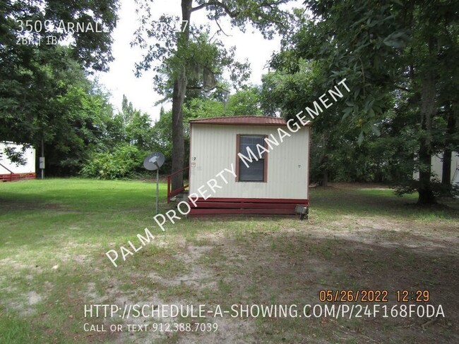 Building Photo - 2 bedroom, 1 bathroom single home in the O...