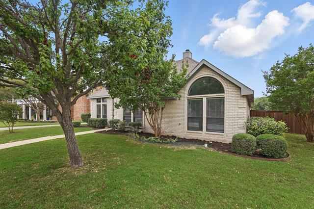 Building Photo - 501 Meadowood Ln