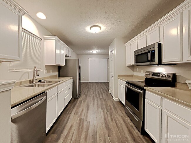 Building Photo - 4243 Hovenweep Dr