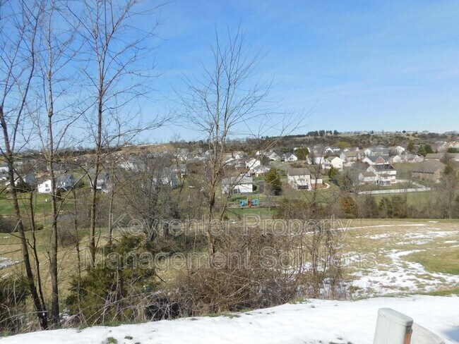 Building Photo - 42 Enchanted View Cir