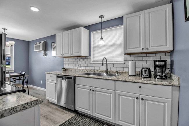 Building Photo - 2728 Niagara Falls Blvd