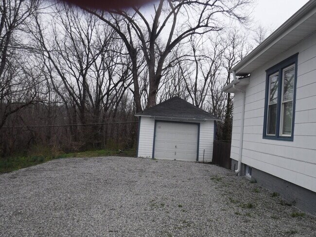 Building Photo - 1003 Mason Rd