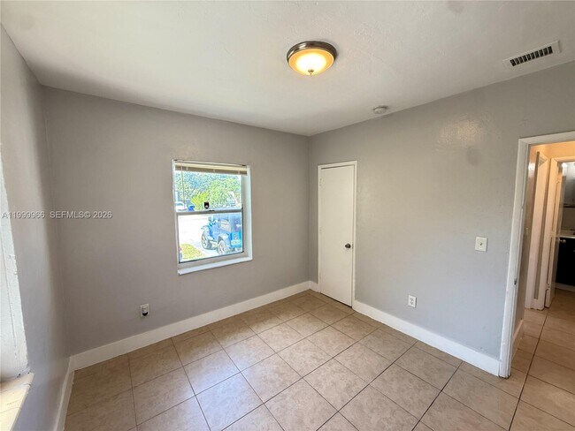 Building Photo - 1467 NW 53rd St