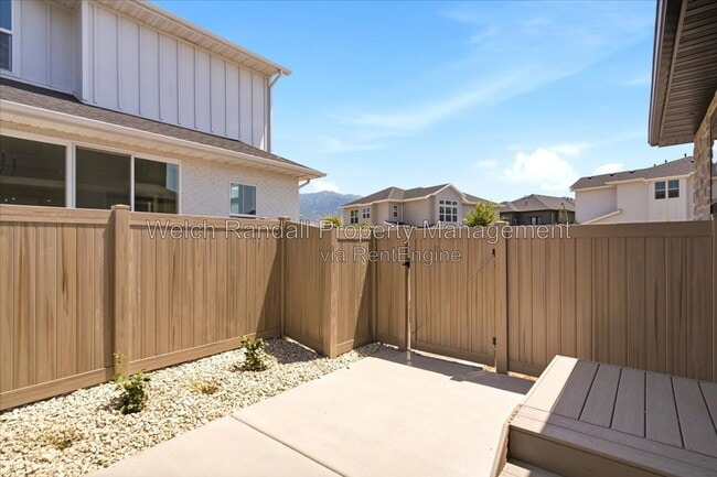 Building Photo - 1452 Pleasant View Dr