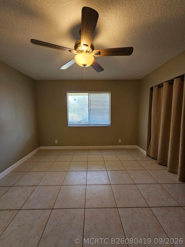 Building Photo - 4876 Orleans Ct