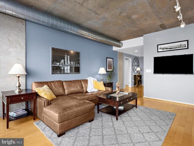 Building Photo - 1200 Steuart St
