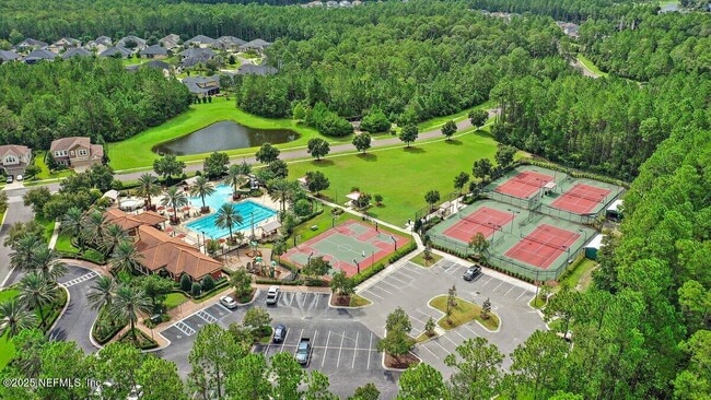 Building Photo - 129 Thornloe Dr
